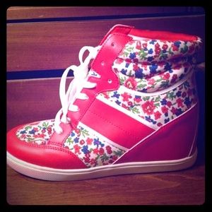 Shoes - Cute wedge sneakers Shoes - Cute wedge sneakers